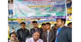 রেরোবি`স্থ পীরগাছা ছাত্রকল্যাণ পরিষদের সহায়তা বুথে টিপু মুন্সি